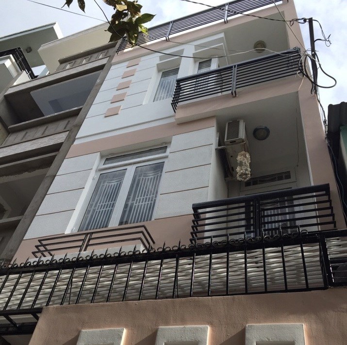 Cần bán nhanh nhà đẹp hẻm Nguyễn Đình Chính,P.15, PN. DT:4.2x12.5m.Giá 4 tỷ