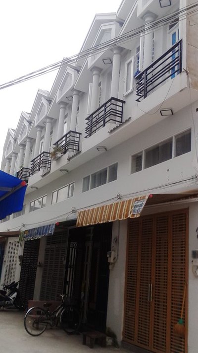 Bán nhà mới, sang trọng hiện đại đường Huỳnh Tấn Phát.