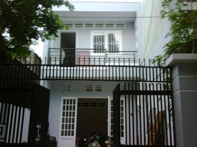 Bán nhà mặt tiền Hoàng Hoa Thám, P13, đất 104 m2, 4 tầng, 7.4 tỷ