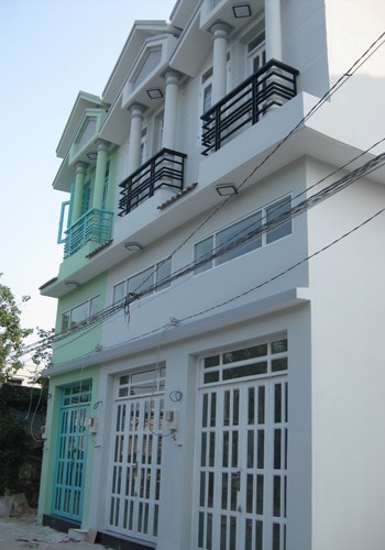 Bán Gấp Nhà Mới 3 Tầng, Liền Kề Phú Mỹ Hưng, Giá 895tr/căn.
