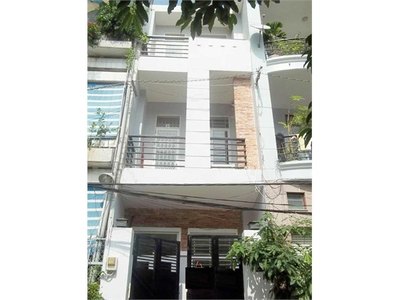 Bán nhà đường Ngô Quyền, Q10,DT: 5mx12m. Gía 4.3 tỷ.