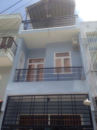 Bán nhà giá tốt:MT Lý Chính Thắng.P. 8. Q. 3 DT:80 m2