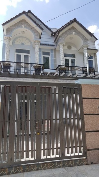 Nhà phố xây mới ở ngay 2 phòng ngủ, 3WC 1 phòng thờ gần cao đẳng Điện Lực