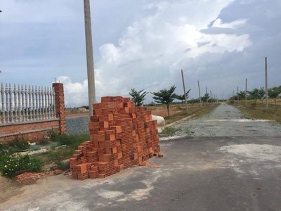 Cần bán gấp 130m2 đất thổ cư Tỉnh lộ 10,SHR,đối diện chợ,dân cư đông