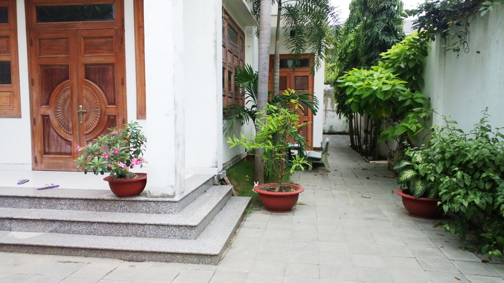 Nhà đất bán Tìm kiếm Hỗ trợ tài chính Kẹt ngân hàng bán gấp biệt thự sân v