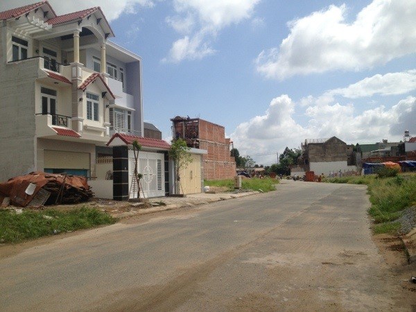 Cần bán gấp lô đất đẹp 117,4m2, sổ đỏ riêng, xã Tân Quý Tây, h.Bình Chánh