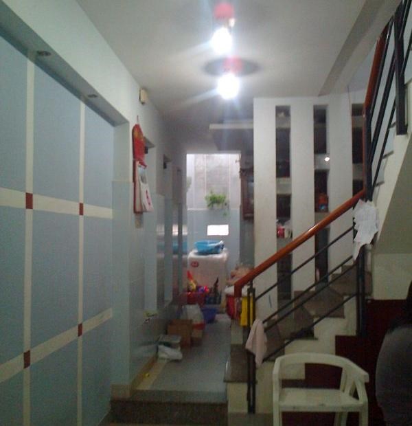 Bán nhà đẹp 2 lầu, sân thượng.mặt tiền chợ An Dương Vương, P10, Q6