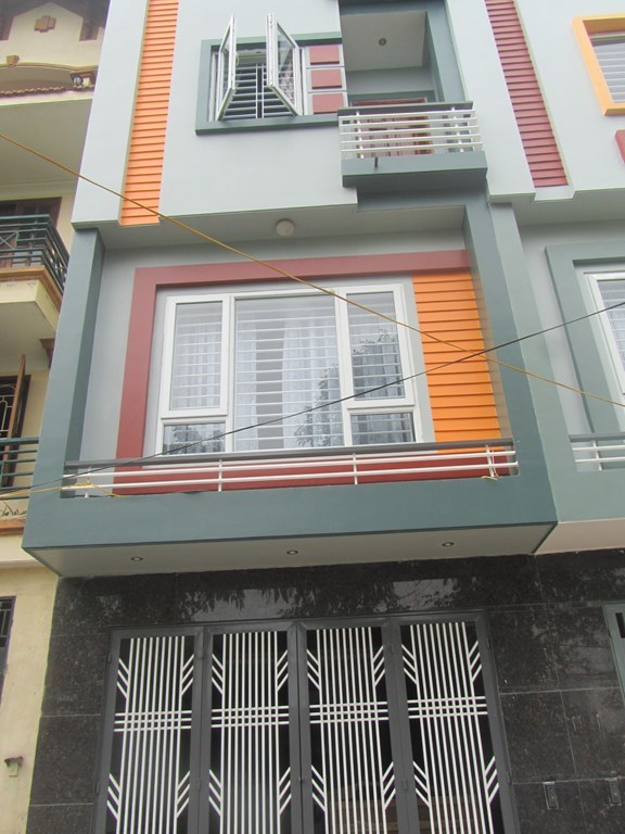 Nhà mặt tiền đường Kênh Tân Hóa, 6x32, gần Hòa Bình