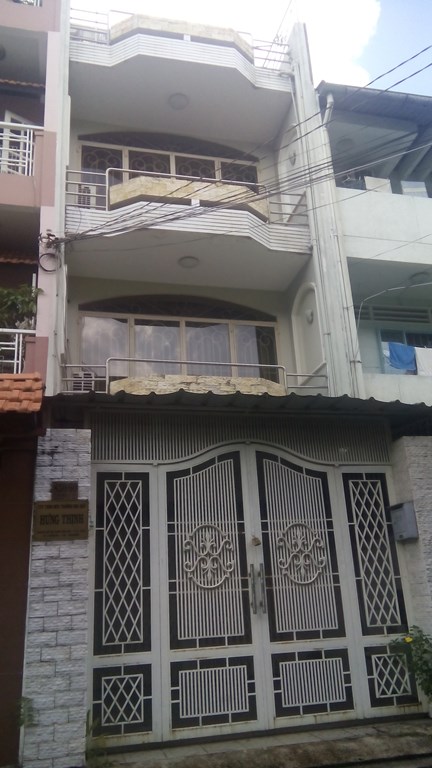 Bán nhà MT đường Hoàng Sa, P8, Q3. DT;4,4x15.5m, 13,5 tỷ