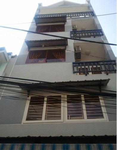 Bán nhà MT Đường Hoàng Sa ,Q.1, DT: 3.7x10, Trệt,2.5 lầu +ST - Giá: 5.7 tỷ