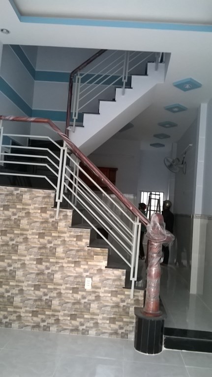 Nhà bán 1 trệt 1 lầu,liền kề Phú Mỹ Hưng,giá 1,03tỷ. sang tên ngay