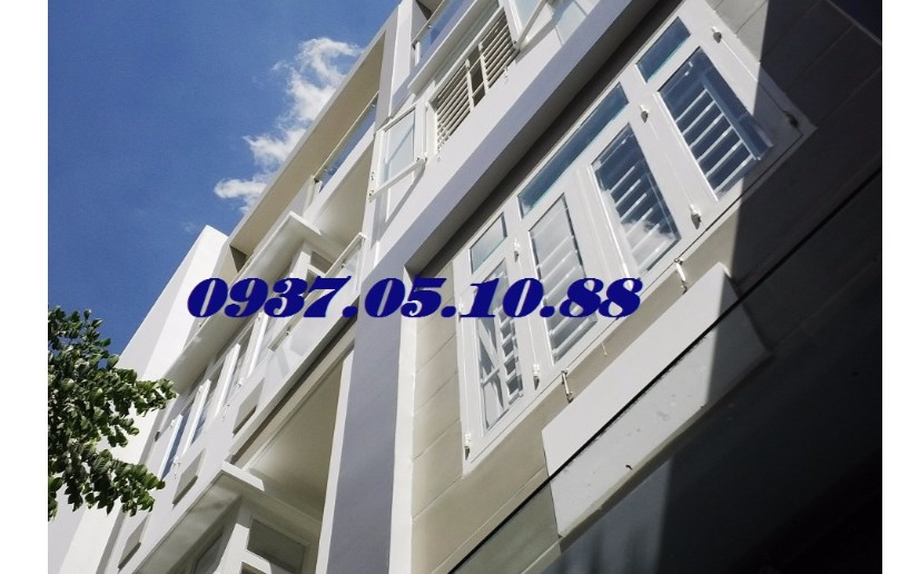 HOT!!! Bán nhà đẹp 4 Lầu đường Hồ Biểu Chánh, Q.PN