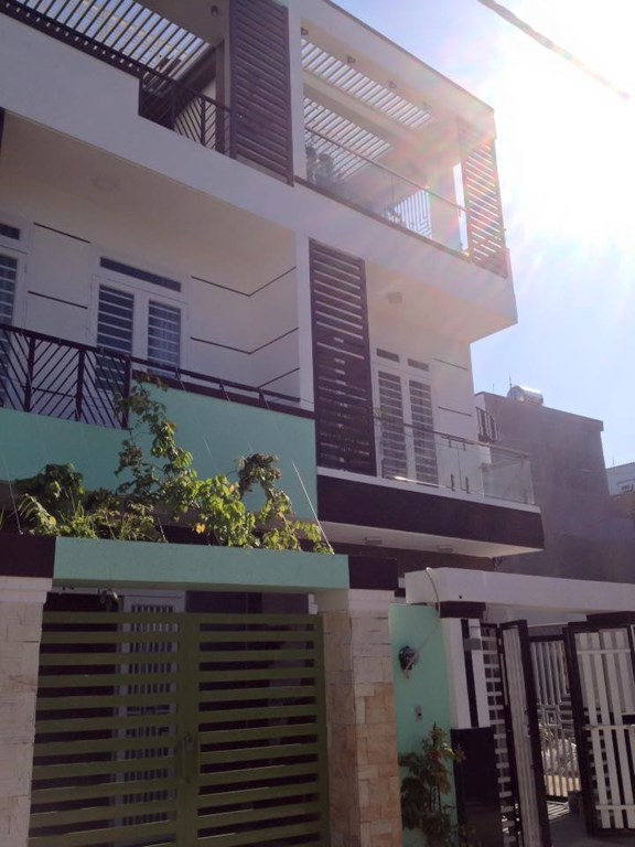 Bán Nhà 1 Trệt 2 Lầu Đẹp Sau Chợ Tăng Nhơn Phú B 1,9 Tỷ