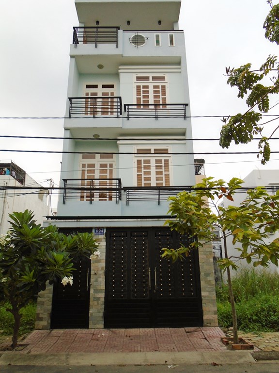 Bán gấp nhà 2 mặt tiền,đường 20 Phạm Văn Đồng,4PN 6WC,70m2.