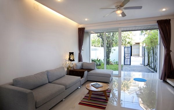 Bán nhà M.Tiền Hoàng Hoa Thám, DT 4 x 23 m , hầm +3 lầu , Sầm Uất