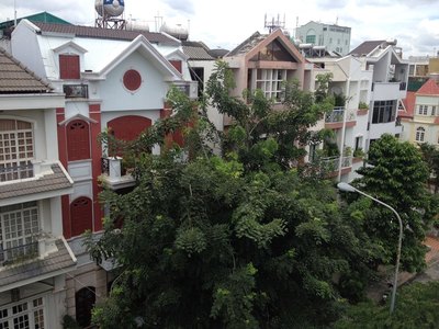Bán biệt thự Nguyễn Trọng Tuyển – Nguyễn Văn Trỗi 8,4x20 3 lầu giá 17,5 tỷ