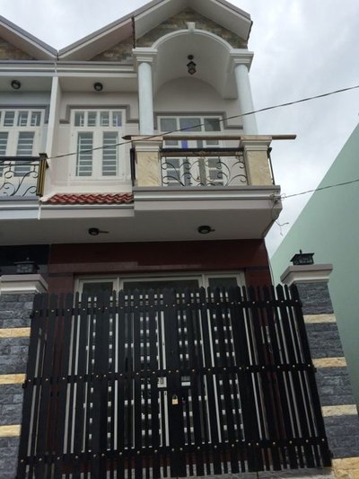 Bán nhà phố giá rẻ : Mặt Tiền Lý Chính Thắng , P . 8 . Q .3 :