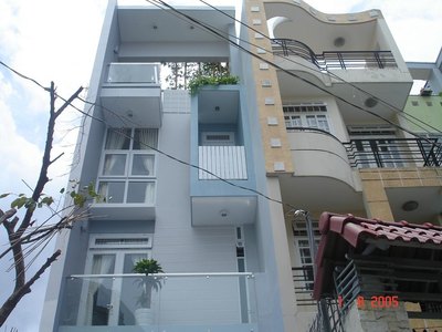 Cần Bán Nhà MT ,Q.3, Đường Nguyễn Thị Minh Khai. DT, 4x20 m,3Lầu Gía 20.5