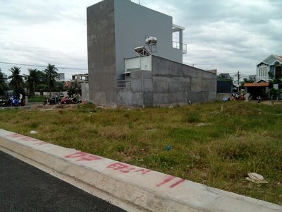 Cần Bán gấp đất Ngay Lê Văn Việt - Lã Xuân Oai Quận 9, Đã có sổ