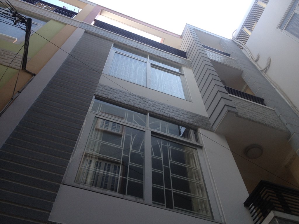 139/34 Phan Đăng Lưu 5,5x8 1 trệt 3 lầu mới ở liền 3,3 tỷ