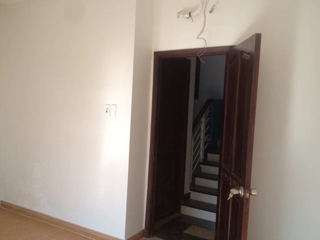 139/34 Phan Đăng Lưu 5,5x8 1 trệt 3 lầu mới ở liền 3,3 tỷ