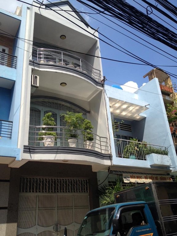 Bán nhà mặt tiền Lê Văn Sỹ, Tân Bình, DT 4x17m