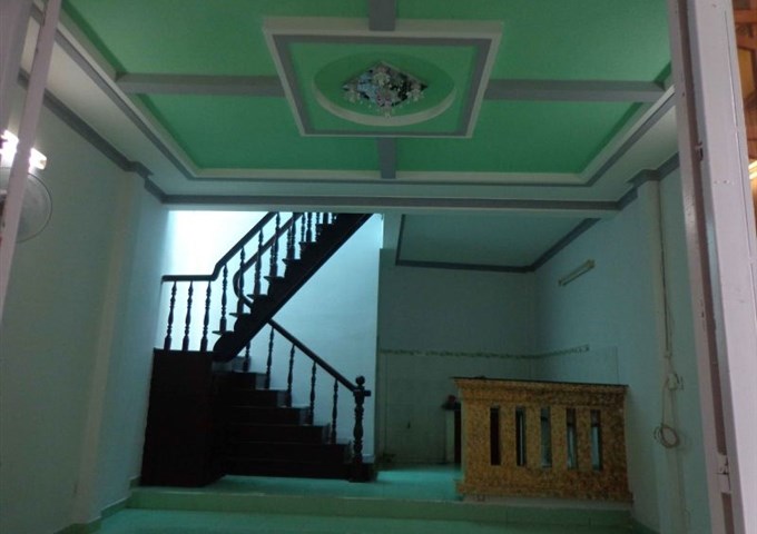 Bán gấp nhà 3,2 tỷ hẻm 8m Lý Thường Kiệt, Q.Tân Bình. 5,3mx11m