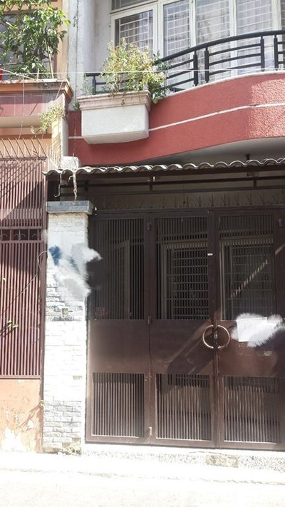 Bán nhà đường Cô Giang,Q1