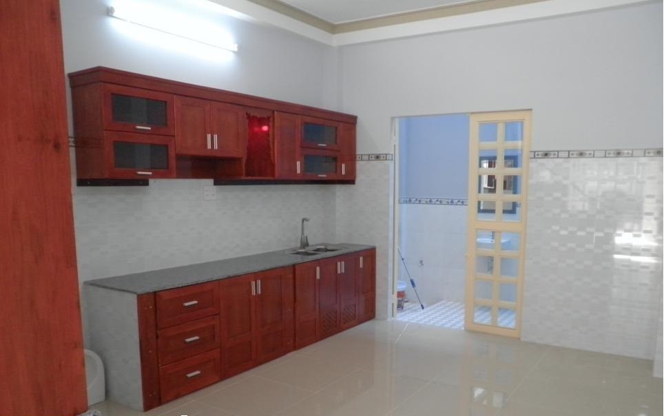 Tin Hot! Nhà 4x7m, 80m2, đường nhựa trước nhà 10m ( hai tấm –750 triệu)