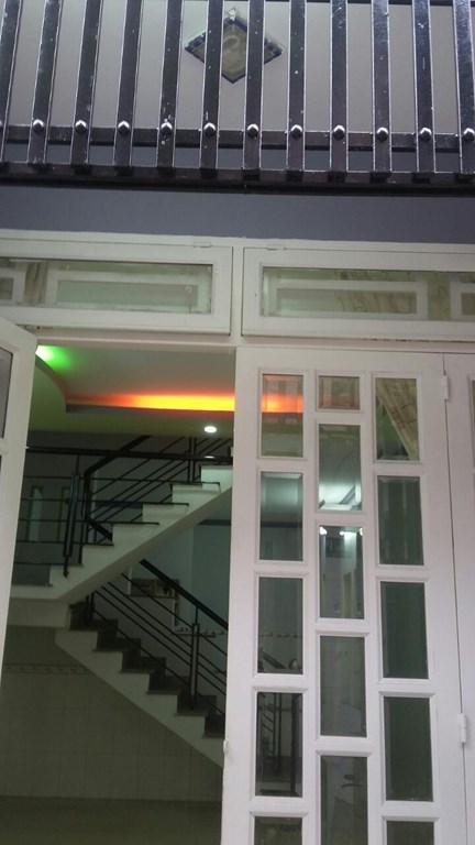 Nhà bán 5.35X17, cấp 4, đường thông 6m, vị trí đẹp,giá :2 tỷ 350 triệu