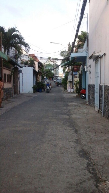 Bán nhà 4 x15 m, trệt, 2 p ngủ, 2 tolet, hẻm 4 m, giá 1.75 Tỷ