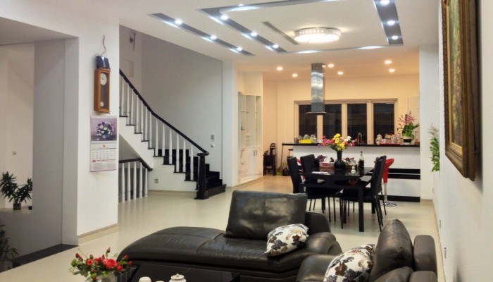 Bán nhà HXH 8m Trường Chinh, dt 5 x 25, trệt + 2 lầu st, giá 7,8 tỷ