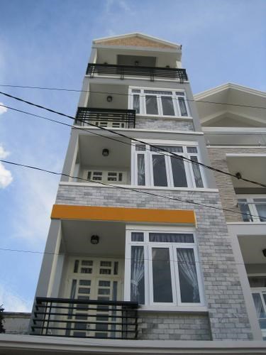 Nhà giá tốt 5.5 tỷ mặt tiền HXH 5m đường Cống Quỳnh Q1