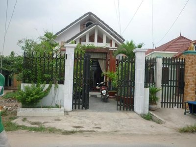 Sang Nhà Vườn DT 300 m2 - Sổ Hồng Riêng, Giá 520tr, Phạm Văn Sáng - Hóc Môn