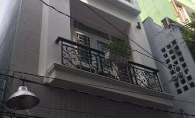 Bán nhà: Mặt Tiền Nguyễn Văn Cừ