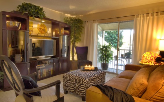 Vỡ nợ bán HXH Trần Hưng Đạo, P.PNL, Q.1. DT= 4mx17