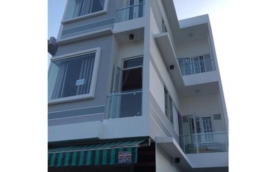 Bán nhà phố MT Lê Thị Riêng, P.Bến Thành, Q.1