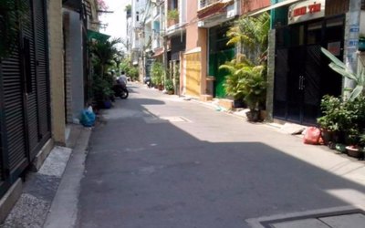 Bán nhà M.Tiền Hoàng Hoa Thám, DT 4 x 23 m