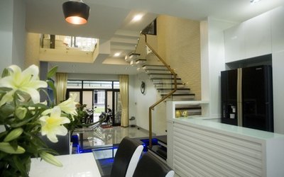 BÁN nhà hxh 10m Cộng hòa,dt 5.5 x 19m.giá 7,4 tỷ