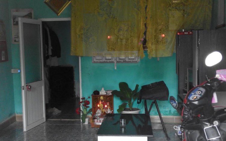 Bán nhà nhỏ hẻm Bình Tiên, P8, Q. 6.