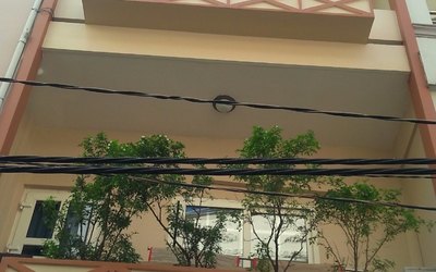 Mặt tiền Đặng tất. P. tân định. Q.1: DT:100m2