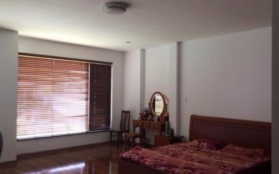 Bán gấp nhà quận Tân Bình mặt tiền Đất Thánh,