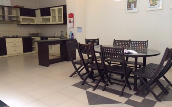 Nhà bán gấp hẻm xe tải đường cách mạng tháng 8