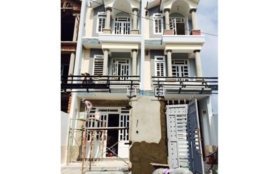 Nhà Phố Xây Mới gần Ngã Tư Ga Đúc K/Cố (A Quân)