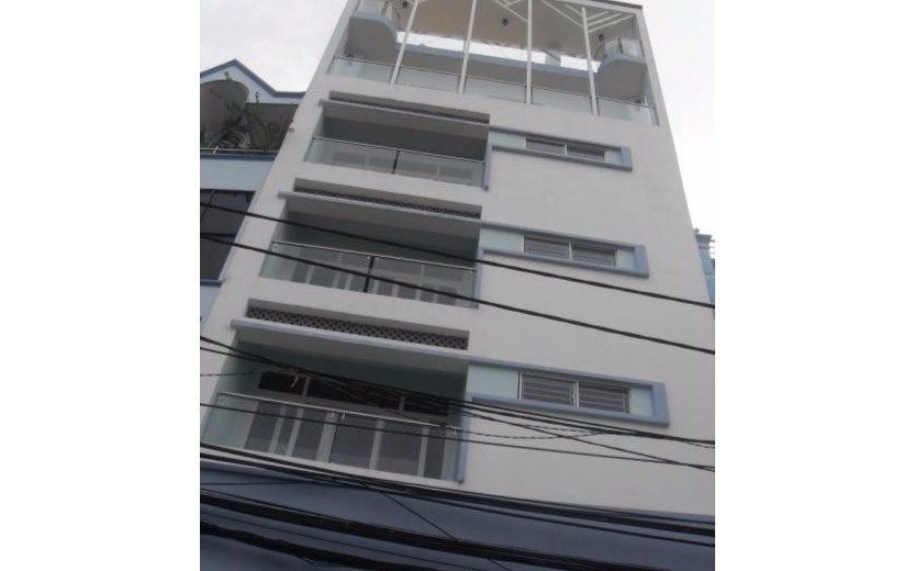 Bán gấp nhà MT Nguyễn văn tráng, Q.1, Dt: 4mx18m