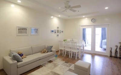 Bán nhà C4 mặt tiền Hùng Vương P9, Q 5. DT: 4x17m.