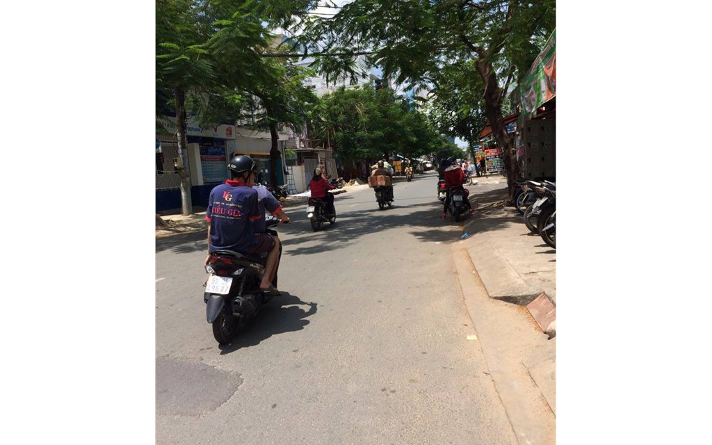 Bán nhà 2 lầu mặt tiền Thạch Lam 3.8x19.5m, 4.8 tỷ