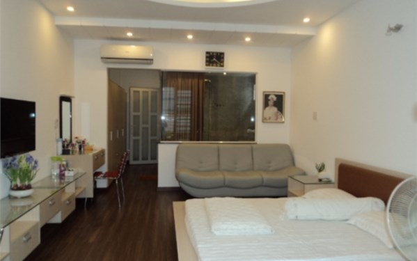 Bán nhà hẻm 8m Nguyễn Đình Chiểu , P 4, Q3. DT: 8x