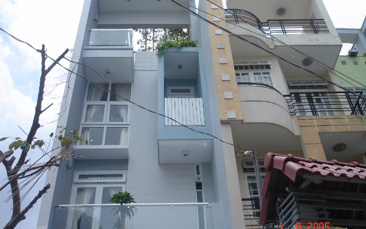 Bán gấp nhà mới xây Điện Biên Phủ. DT: 5x10.