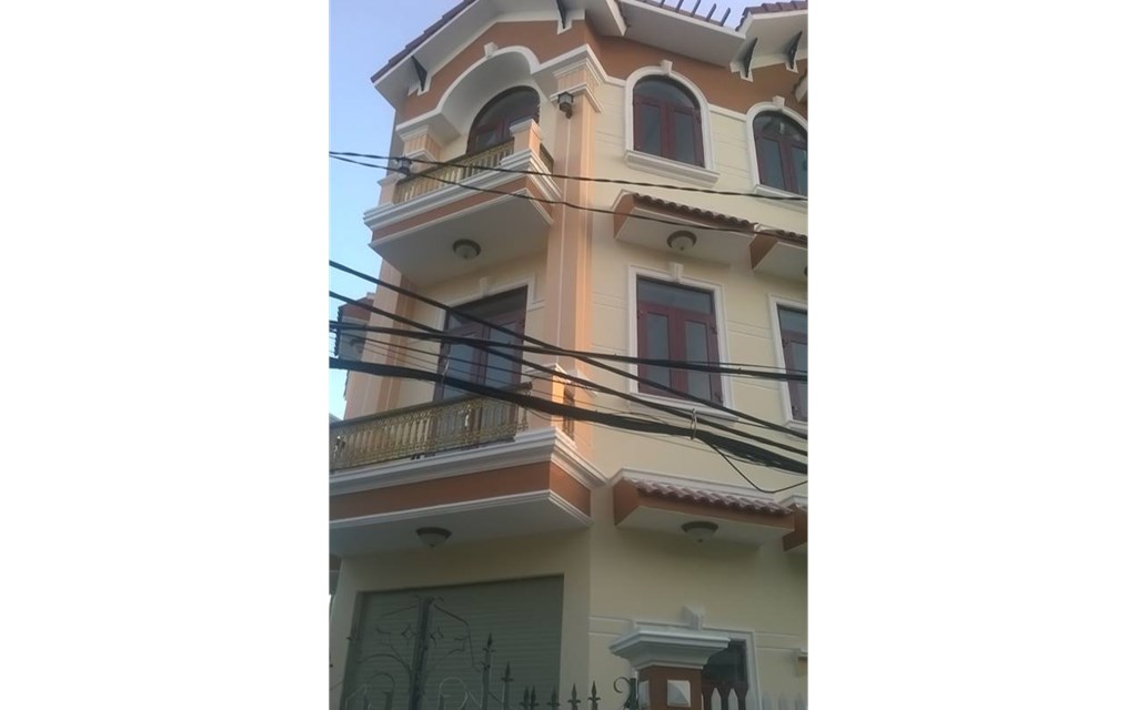 Cần bán gấp nhà phố mới, cao cấp, giá cực ưu đãi.